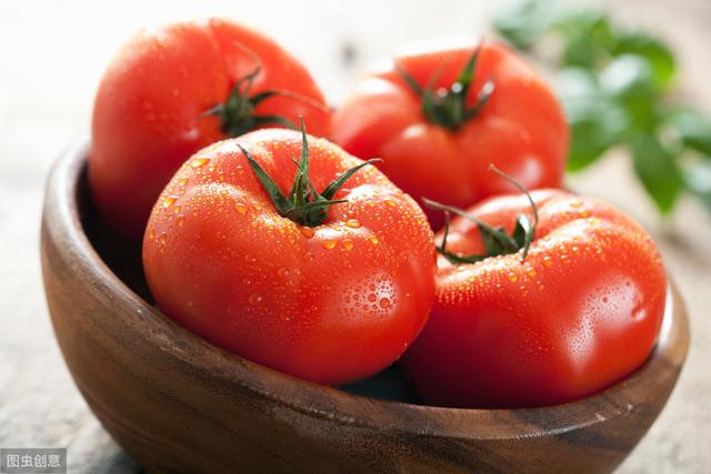露天种西红柿也能高产？掌握几个关键技巧，西红柿又大又甜