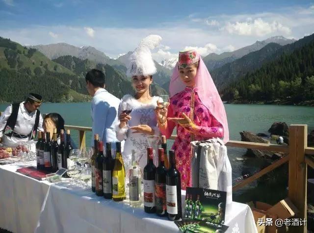 新疆五大葡萄酒庄，居然有三个就藏在天山脚下，你却不知道？