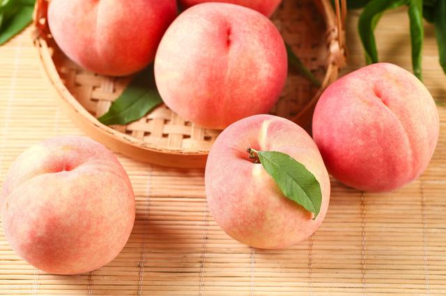 全中国哪里的桃子最好吃？四个产地备受欢迎，桃中佳品