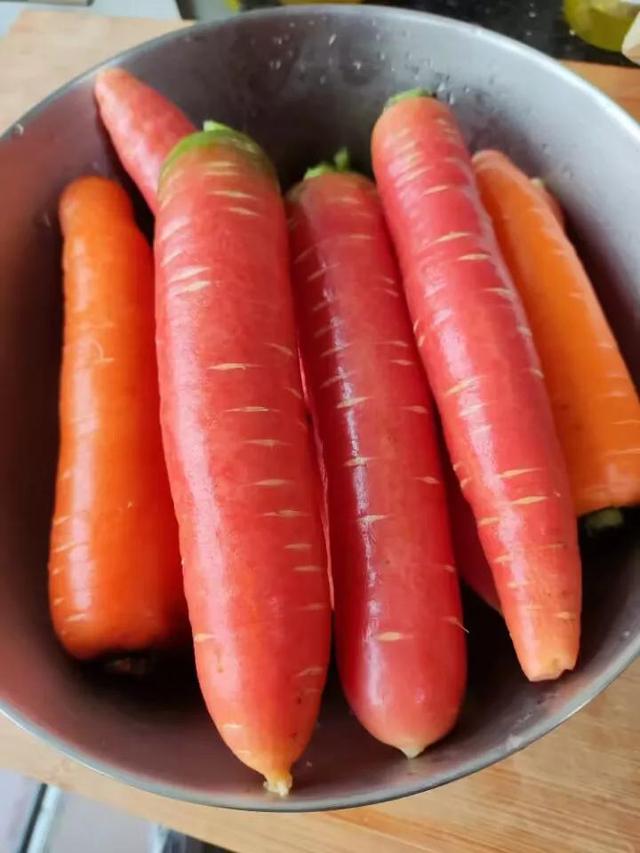 种植胡萝卜看似很简单要想让它长好确实需要下些功夫